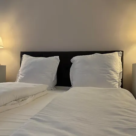 2 Beim Restaurant Rhodos