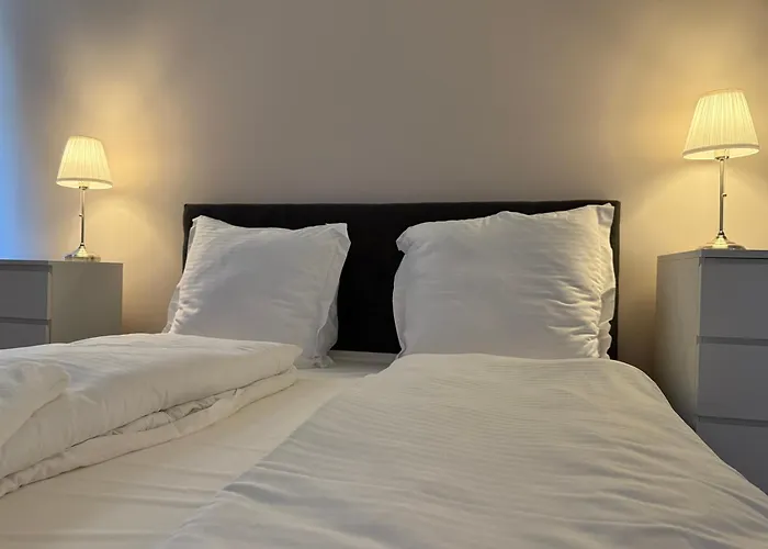 2 Beim Restaurant Rhodos