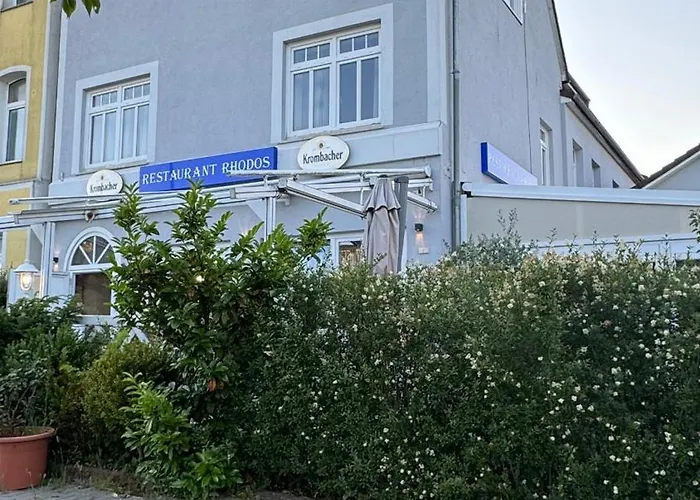 2 Beim Restaurant Rhodos هايدة