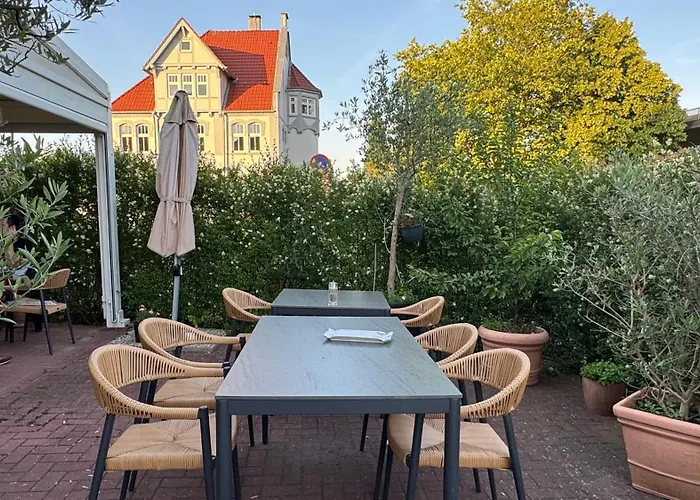 2 Beim Restaurant Rhodos شقة هايدة